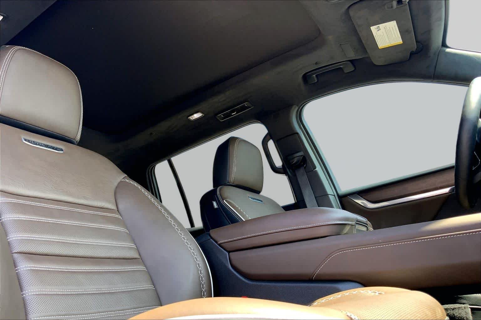 2026 GMC Acadia Denali Ultimate - Photo 14