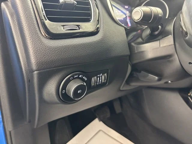 Used 2018 Laser Blue Jeep Limited image 5