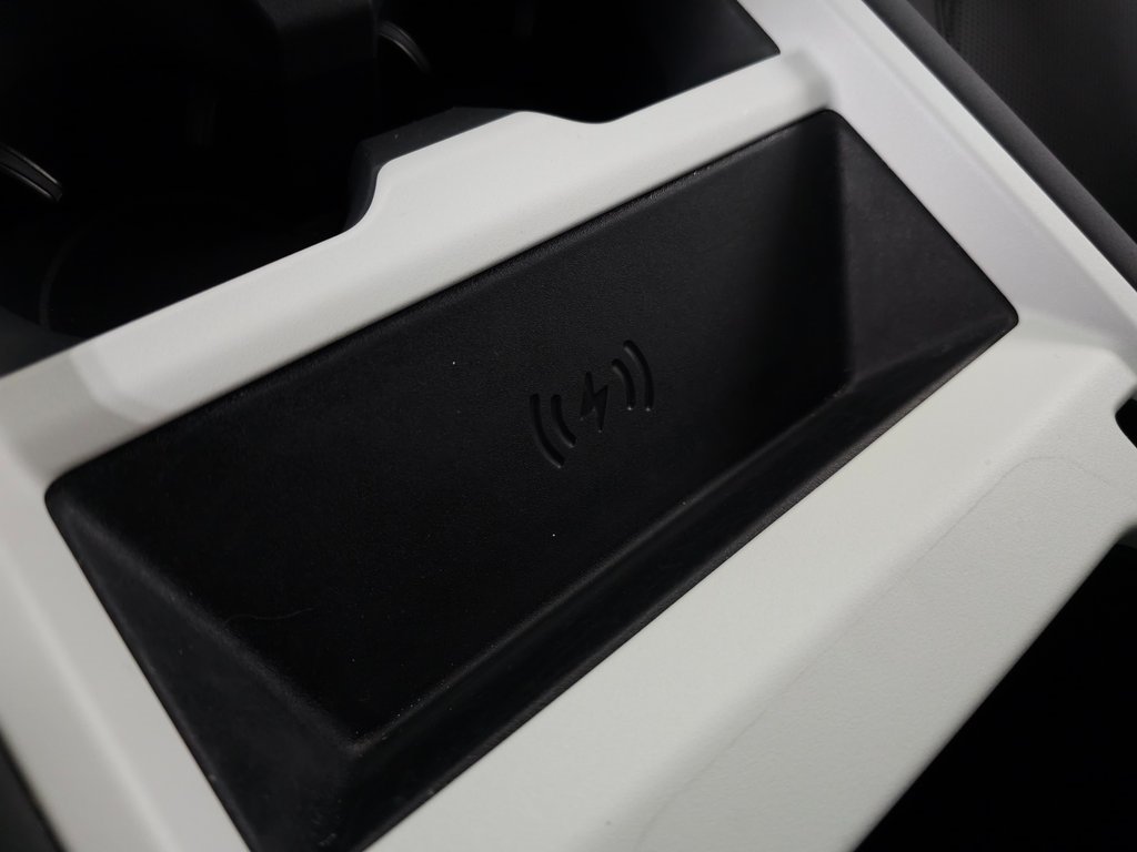 2025 LAND ROVER DEFENDER - Image 34