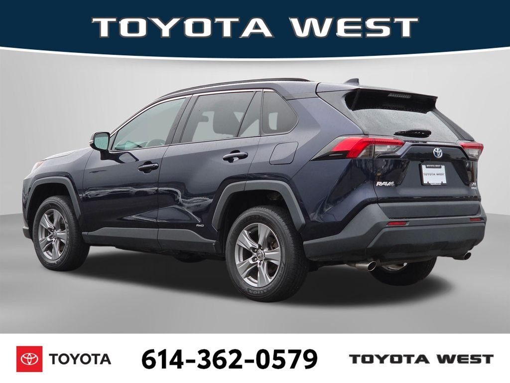 Used 2023  Toyota XLE image 9