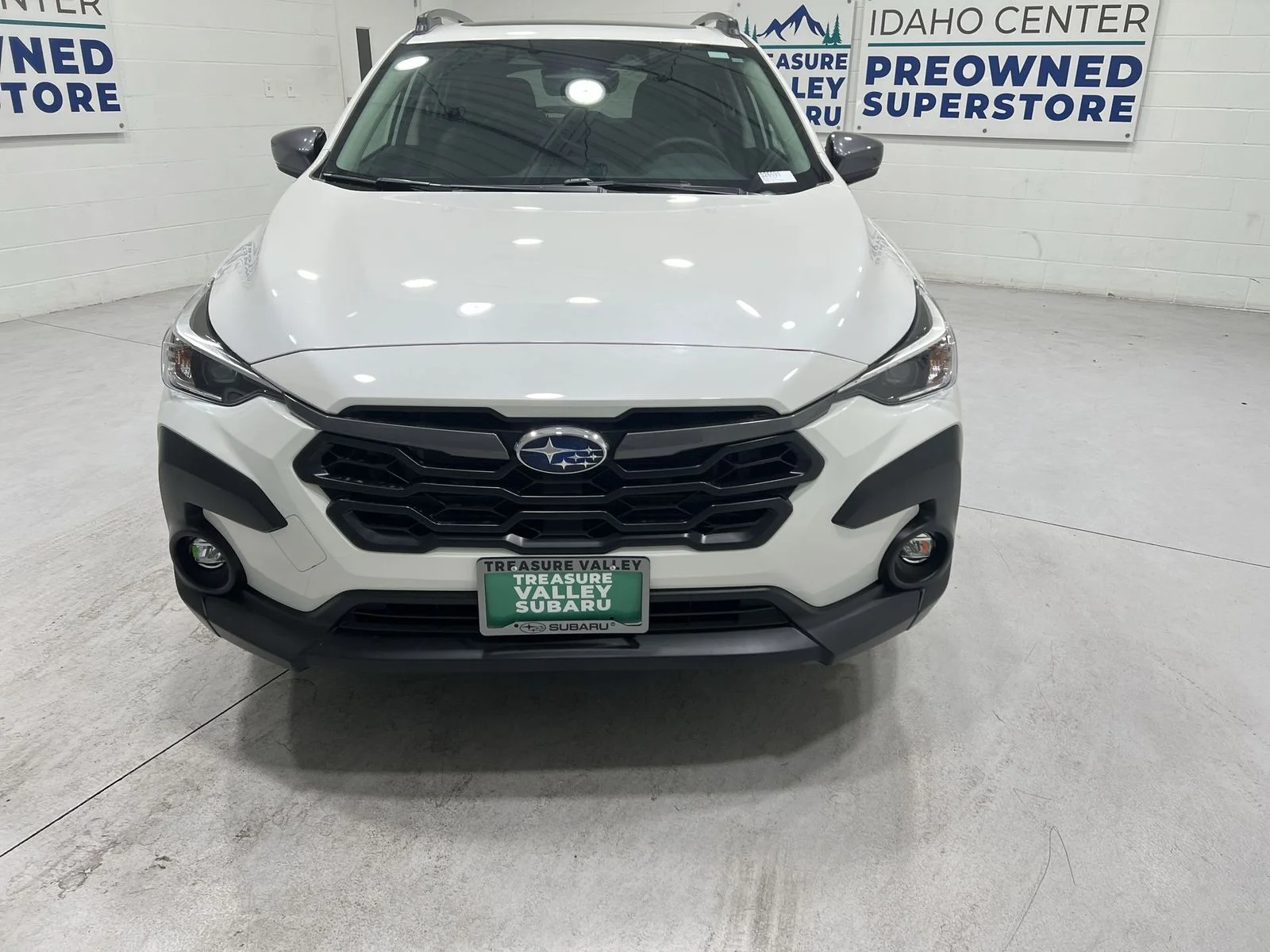New 2026 CRYSTAL WHITE PEARL Subaru Premium image 3