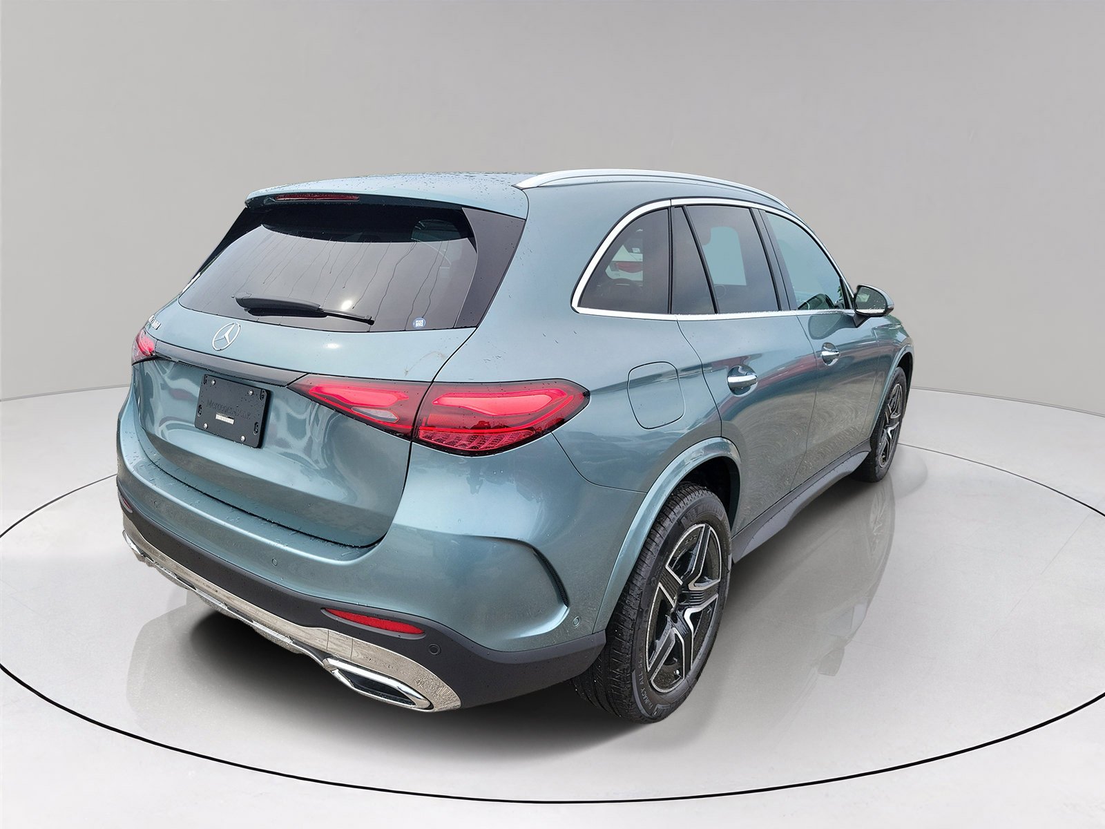 New 2026 Verde Silver Metallic Mercedes-Benz GLC 300 image 36
