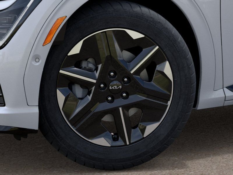 New 2026 Glacial White Pearl / Black Ro Kia GT-LINE image 9
