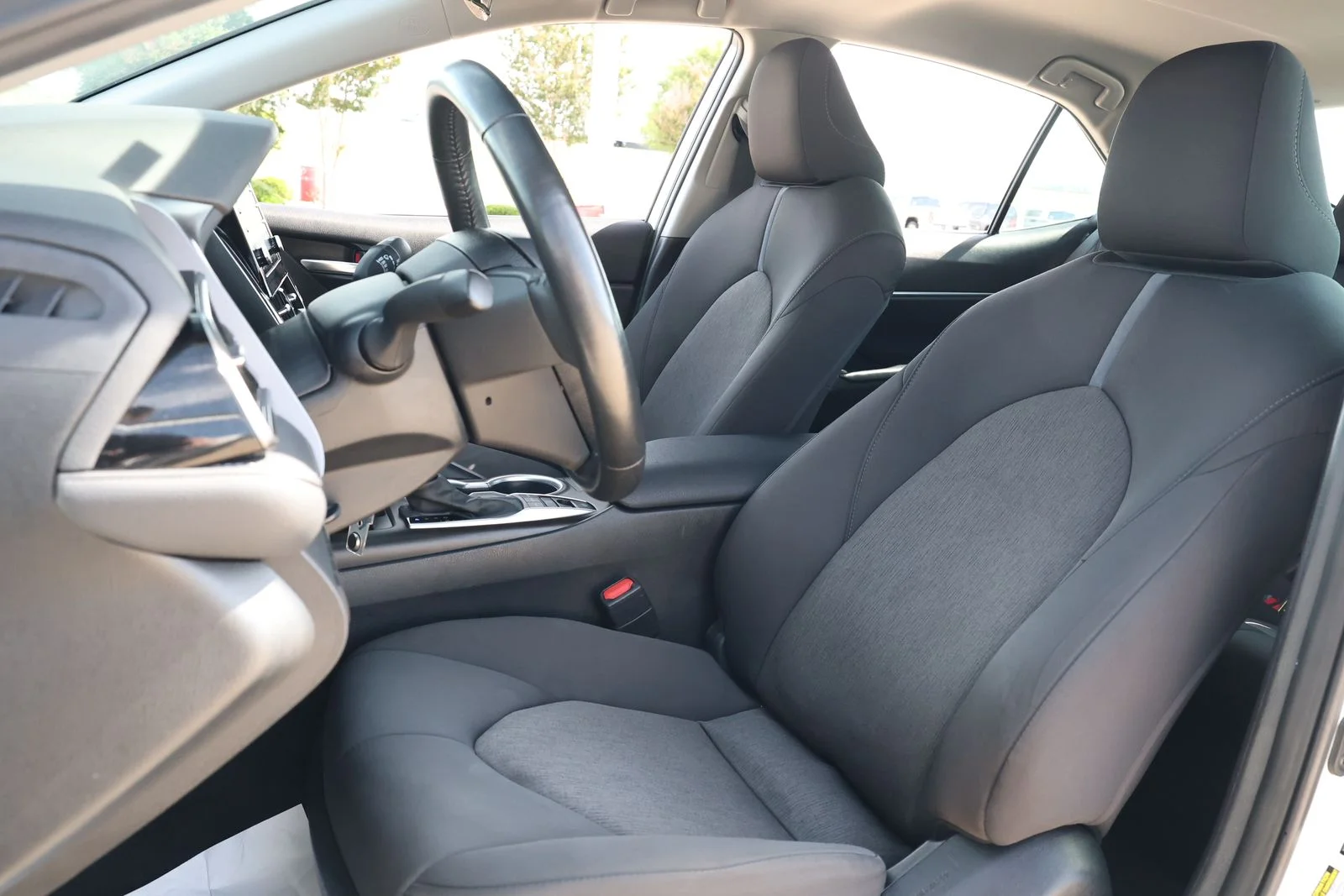 Used 2024 White Toyota LE image 28