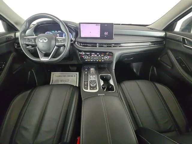 Used 2025 Beige INFINITI LUXE image 10