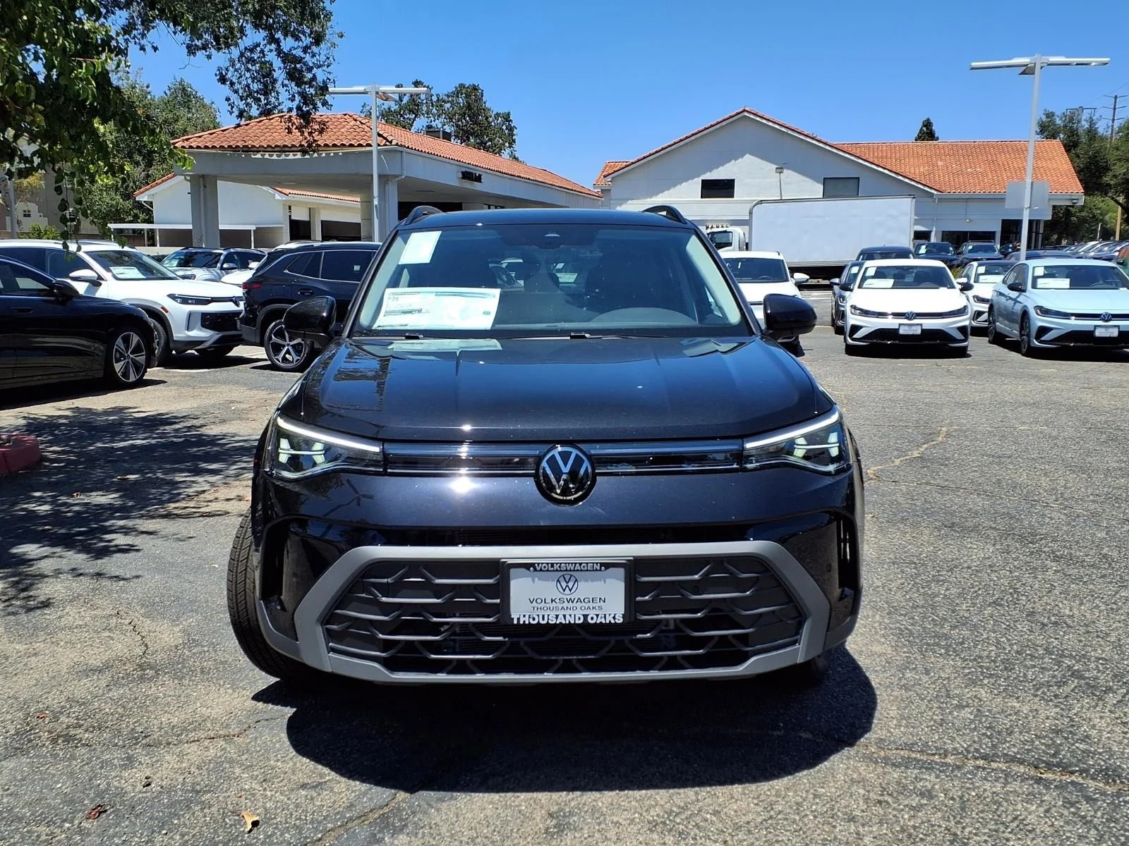 New 2026 Deep Black Pearl Volkswagen 1.5T SE Black image 2