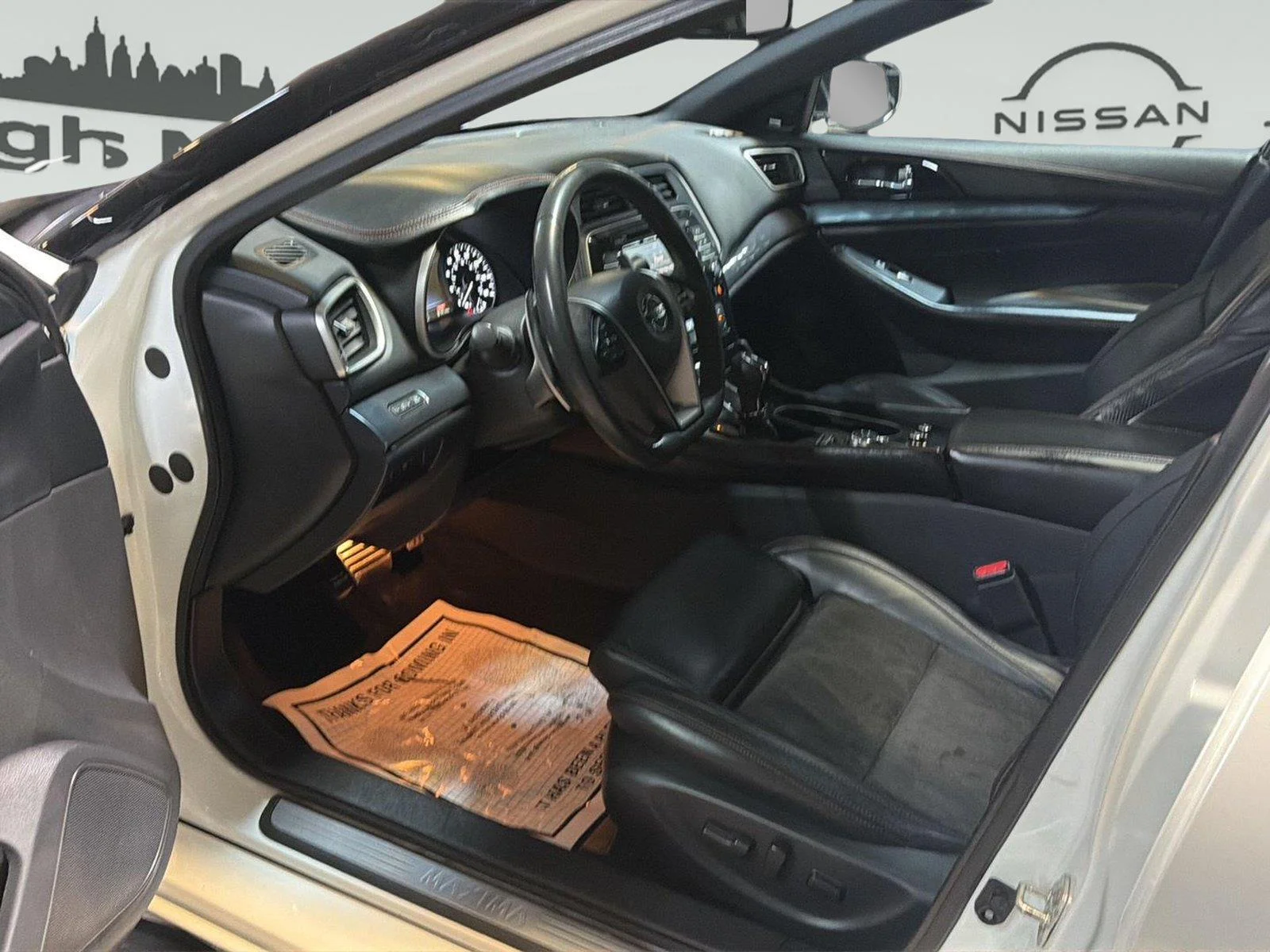 2022 Nissan Maxima SR - Photo 8