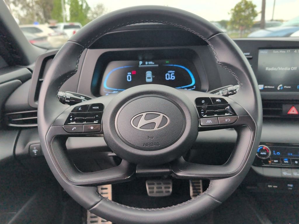 2025 Hyundai Elantra SEL - Photo 19