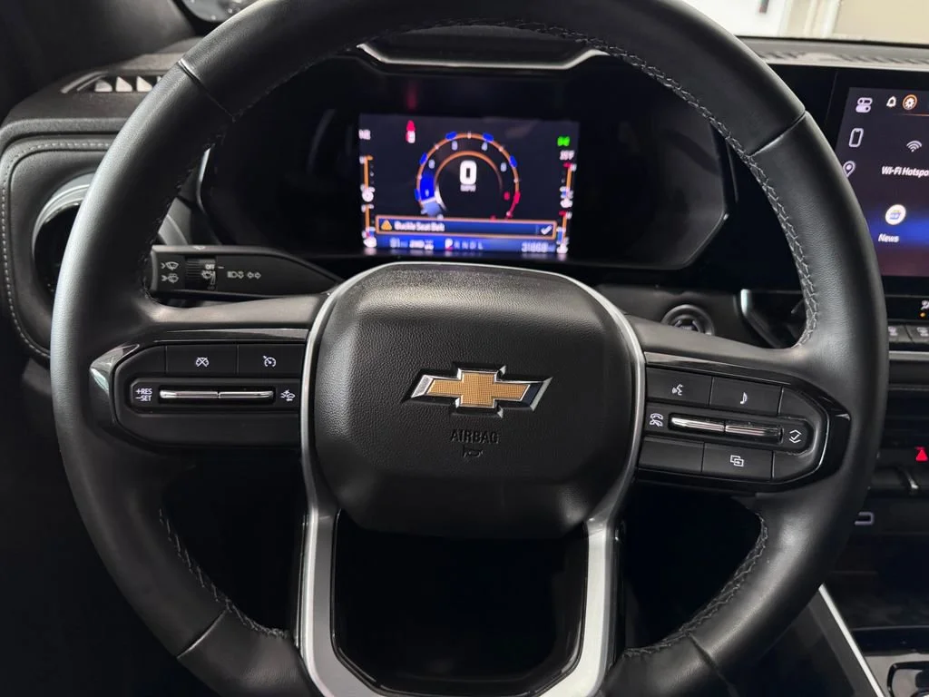 2023 Chevrolet Colorado LT - Photo 14