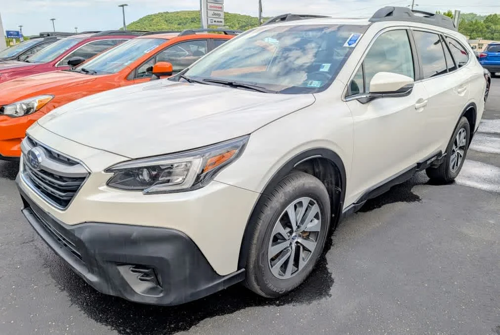 Used 2020 Crystal White Pearl Subaru Premium image 3