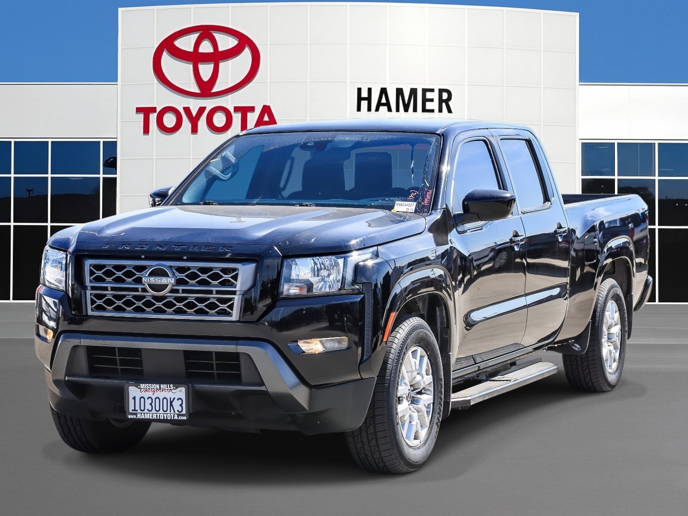 Used 2022 Super Black Nissan SV image 1