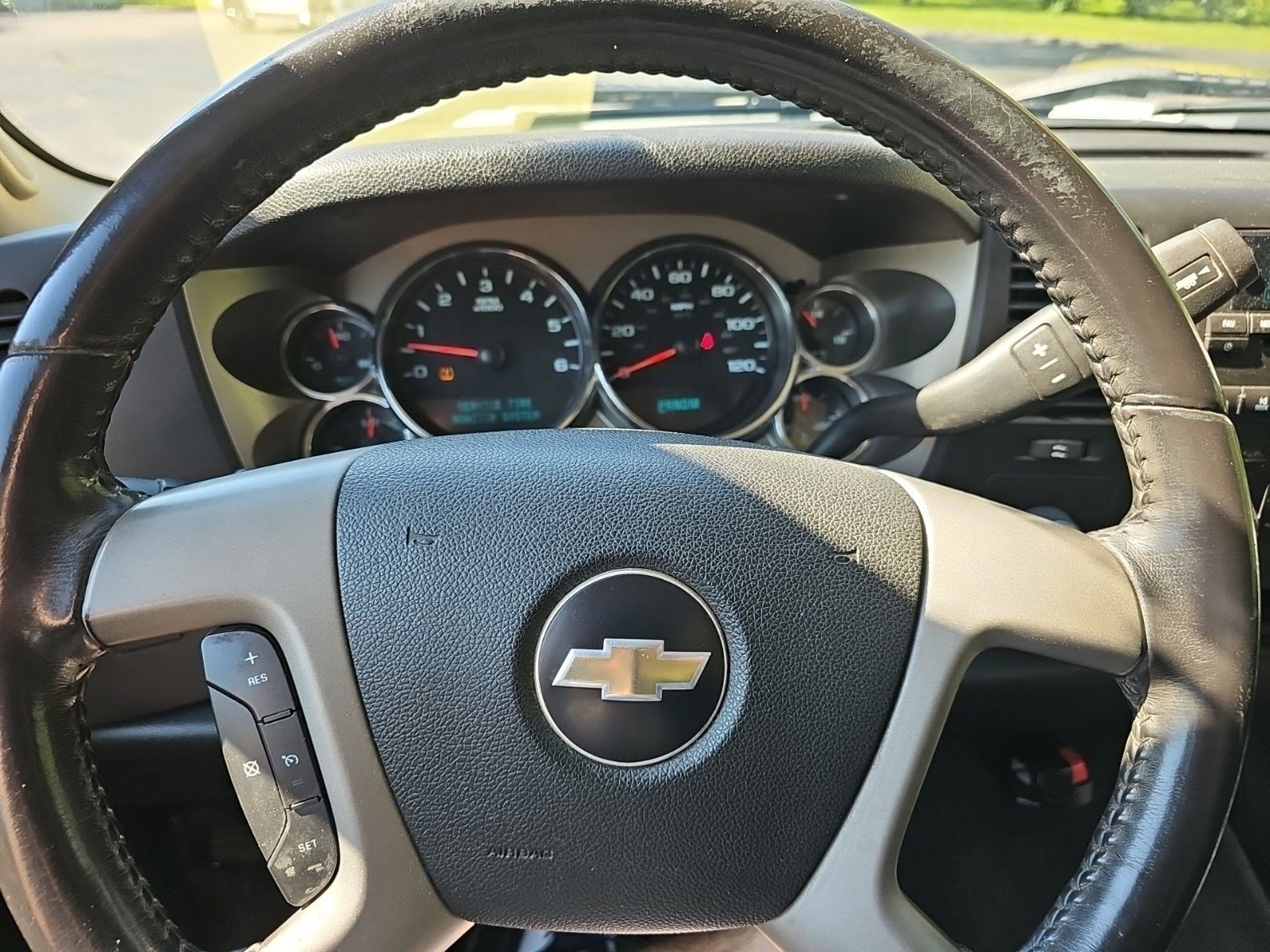 Used 2010 Summit White Chevrolet LT image 18