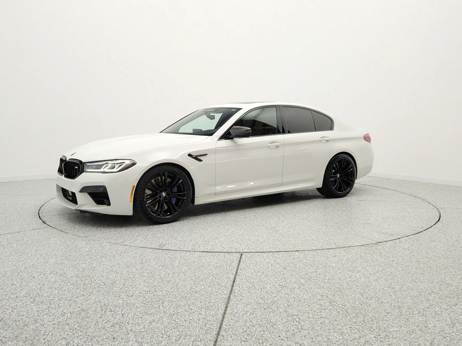 2021 BMW M5 -'s photo