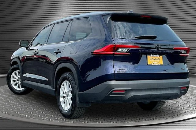 Used 2024 Blue Toyota XLE image 4