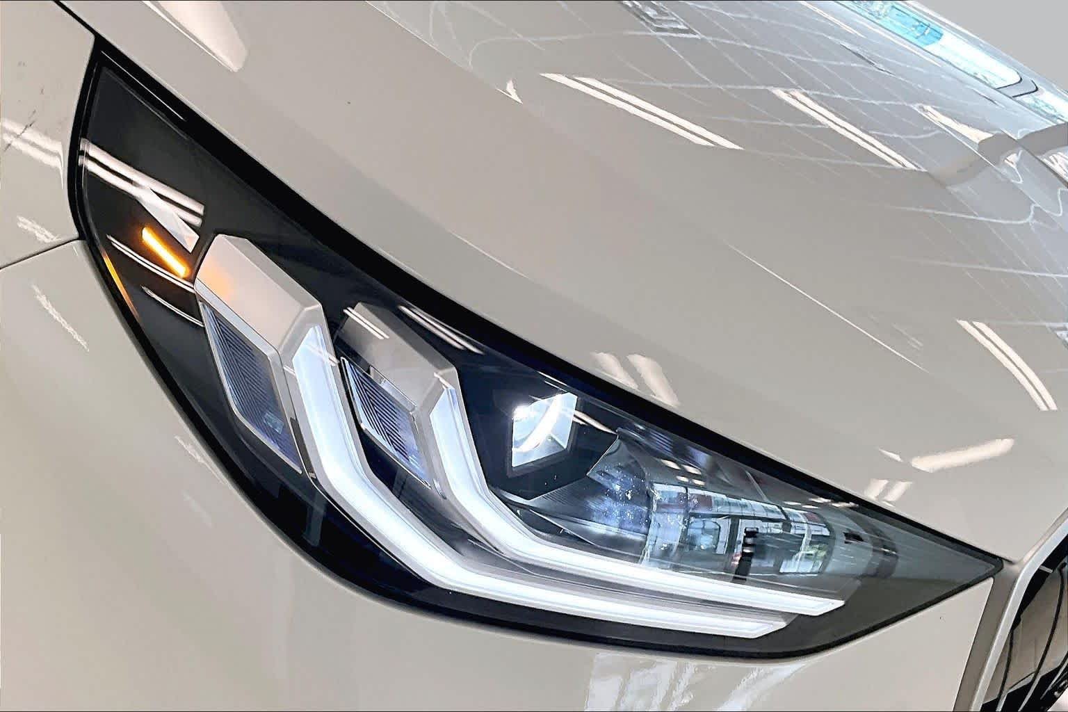 Used 2026 Alpine White BMW 30 xDrive image 27