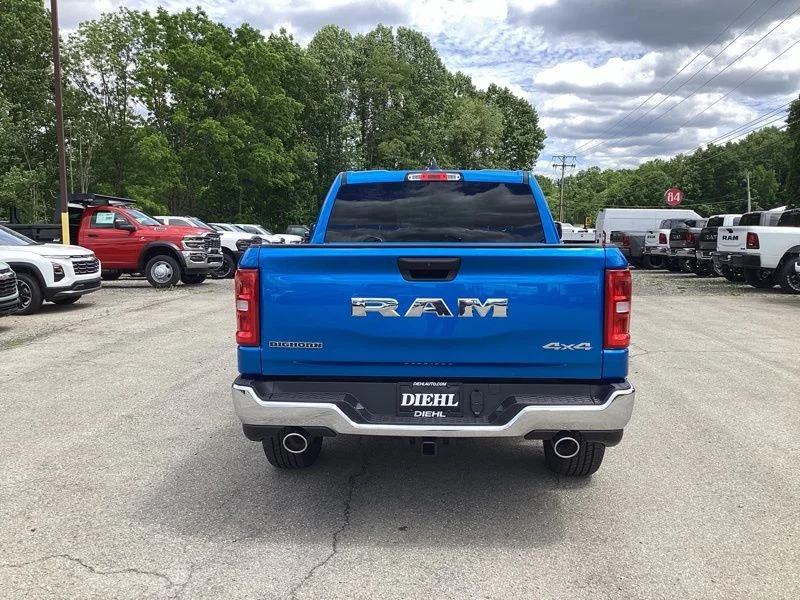 New 2026 Hydro Blue Pearl-Coat Exterior Paint RAM Big Horn/Lone Star image 6