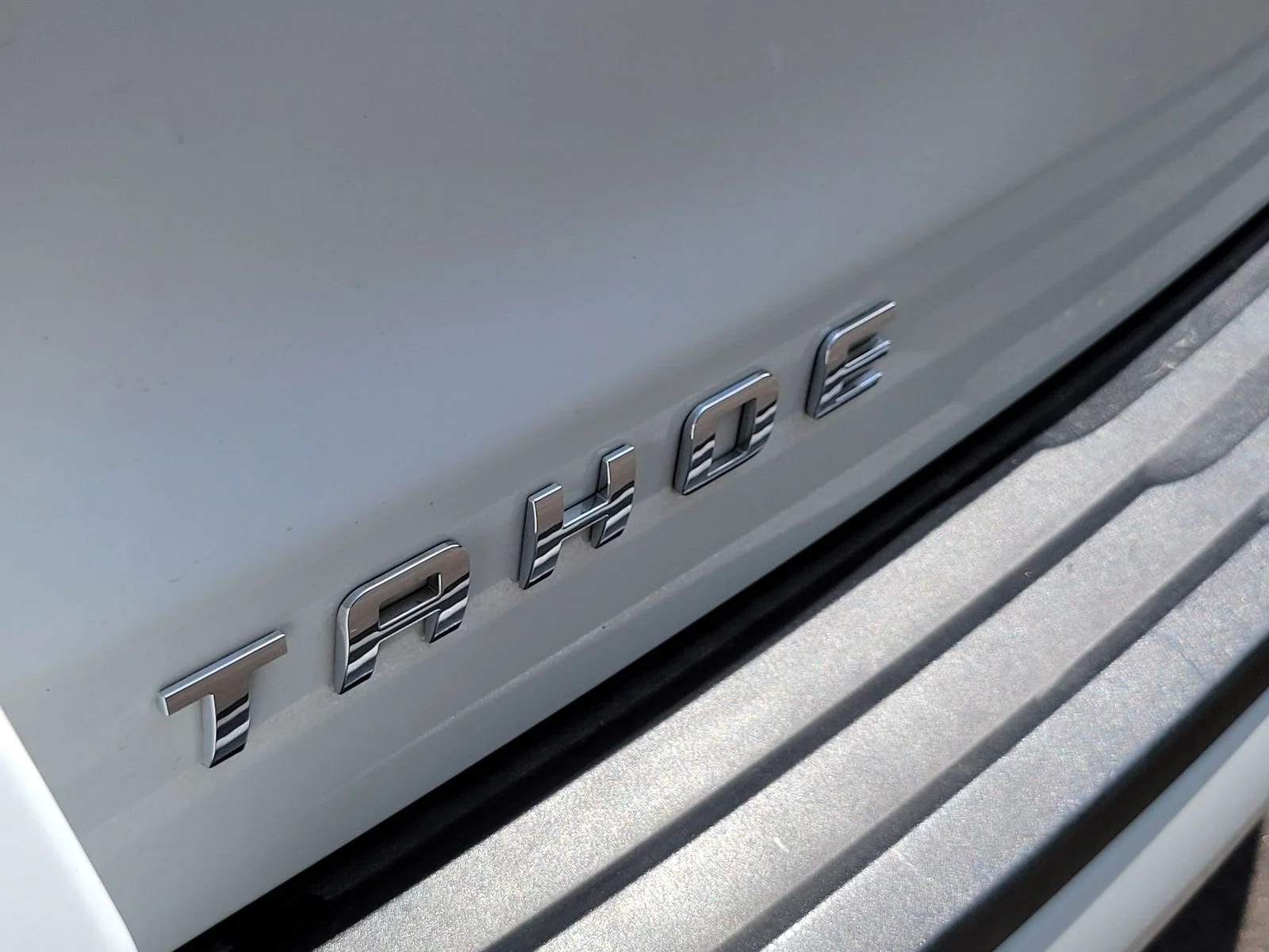 Used 2019 Summit White Chevrolet LS image 30
