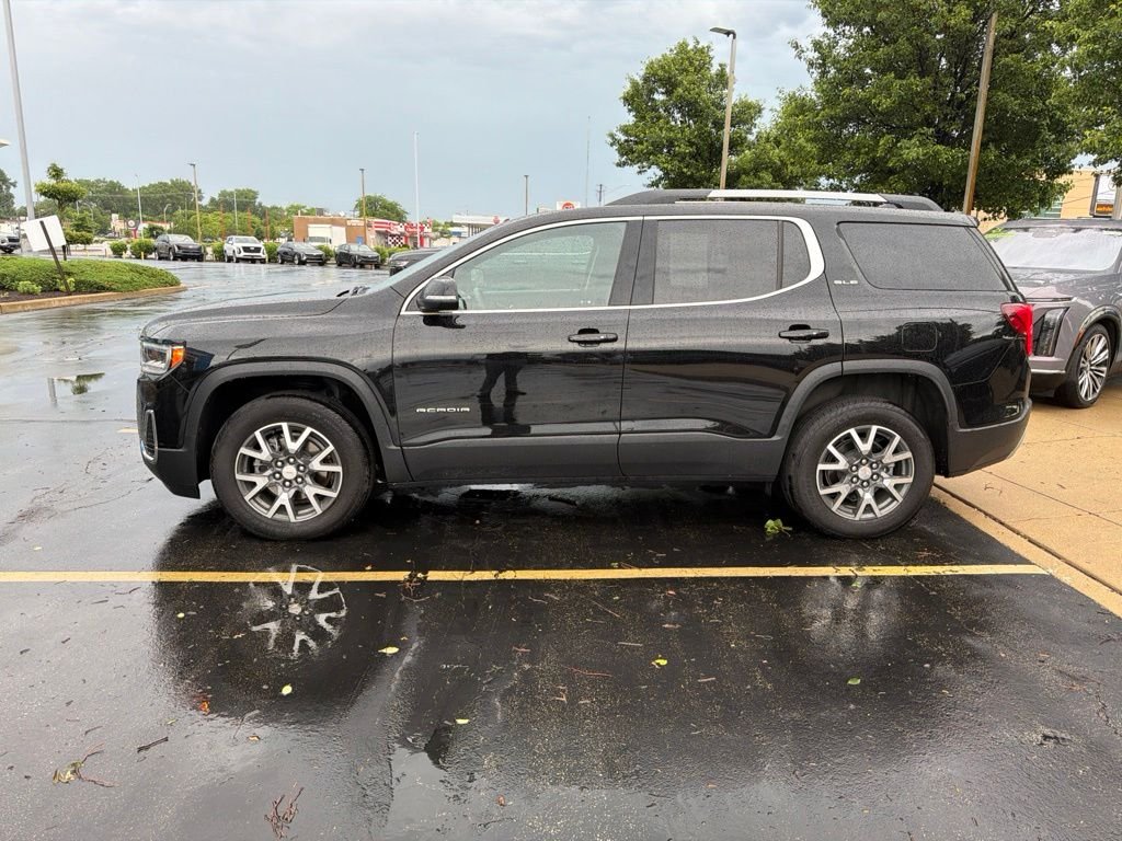 Used 2023 Black GMC SLE image 1
