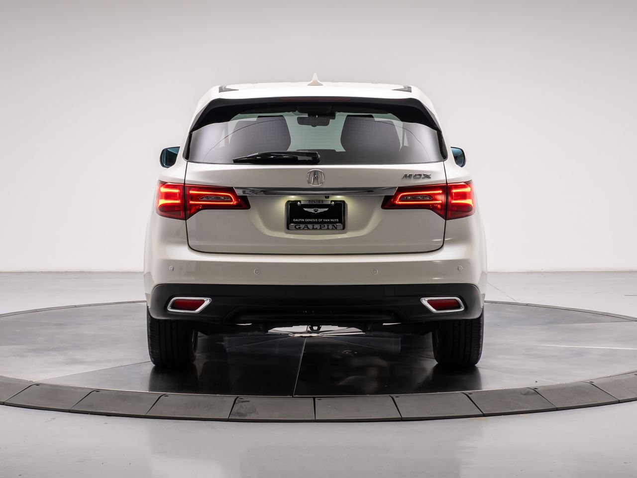Used 2016 White Diamond Pearl Acura Tech image 4
