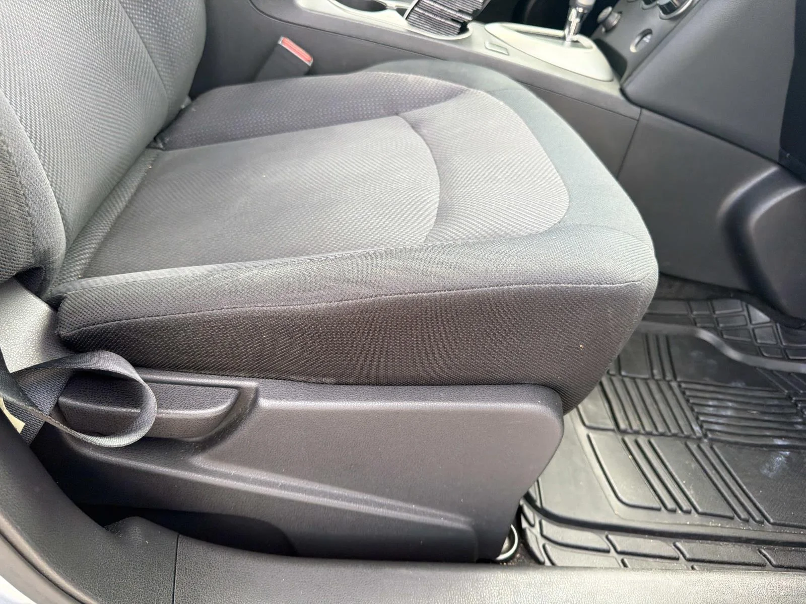 Used 2013 Blue Nissan FWD 4dr S image 11