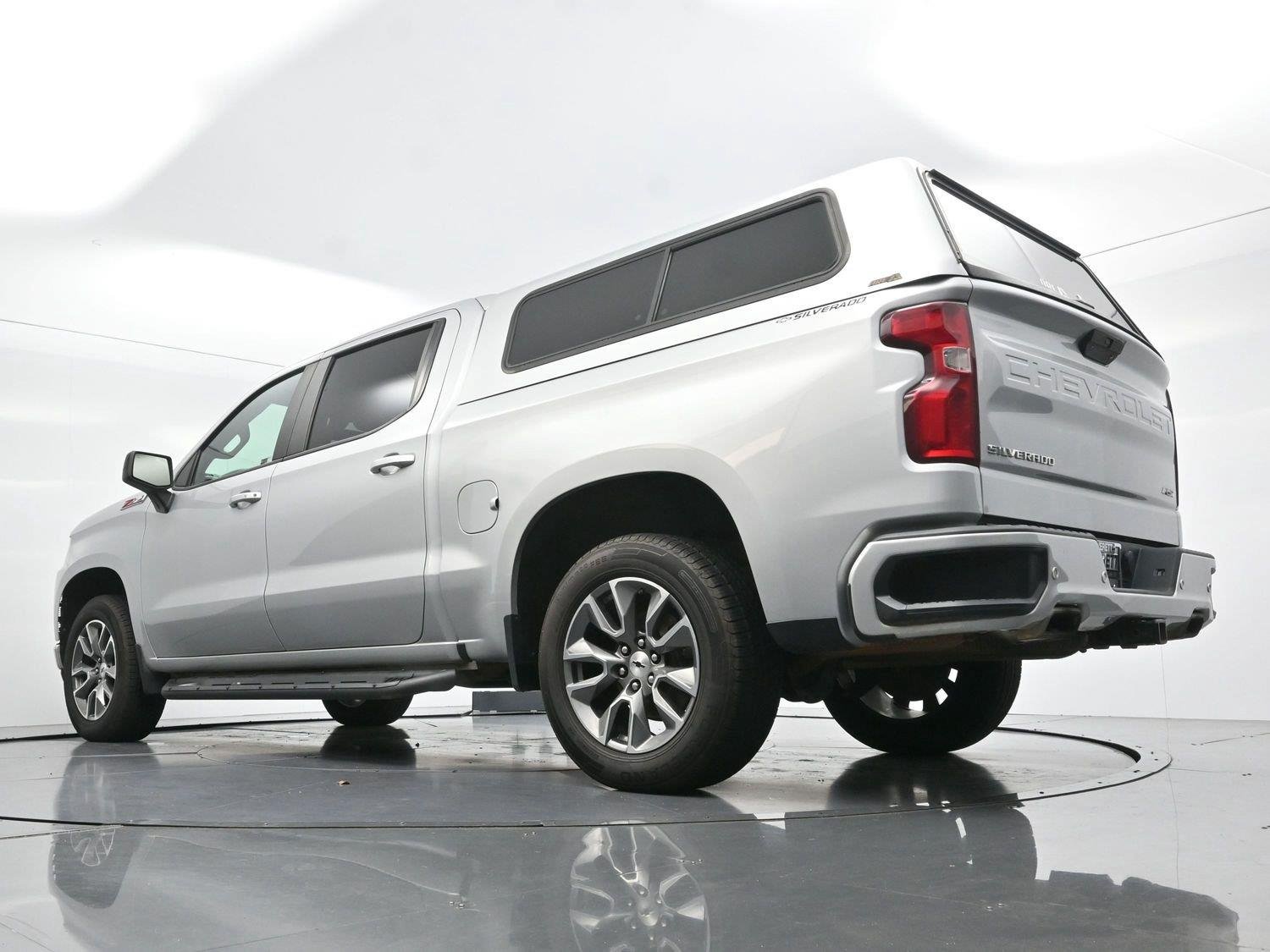 Used 2020 SILVER ICE METALLIC Chevrolet RST image 48