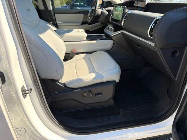 Used 2025 White Ford Platinum MAX image 13