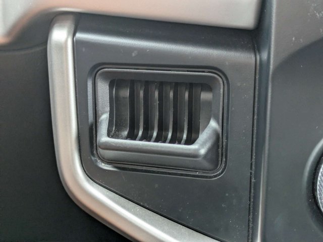 Used 2024 Black Metallic Ford XLT image 27