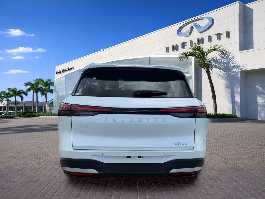 New 2027 RADIANT WHITE INFINITI Luxe FWD image 6