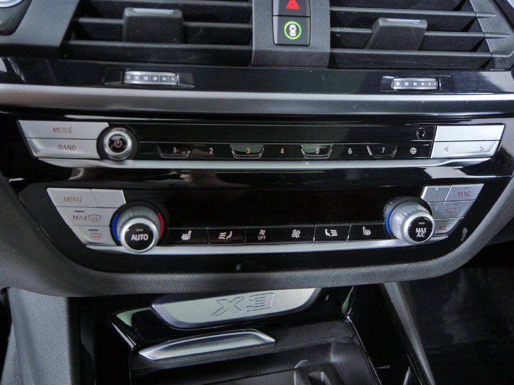Used 2021 Dark Graphite Metallic BMW xDrive30i image 46