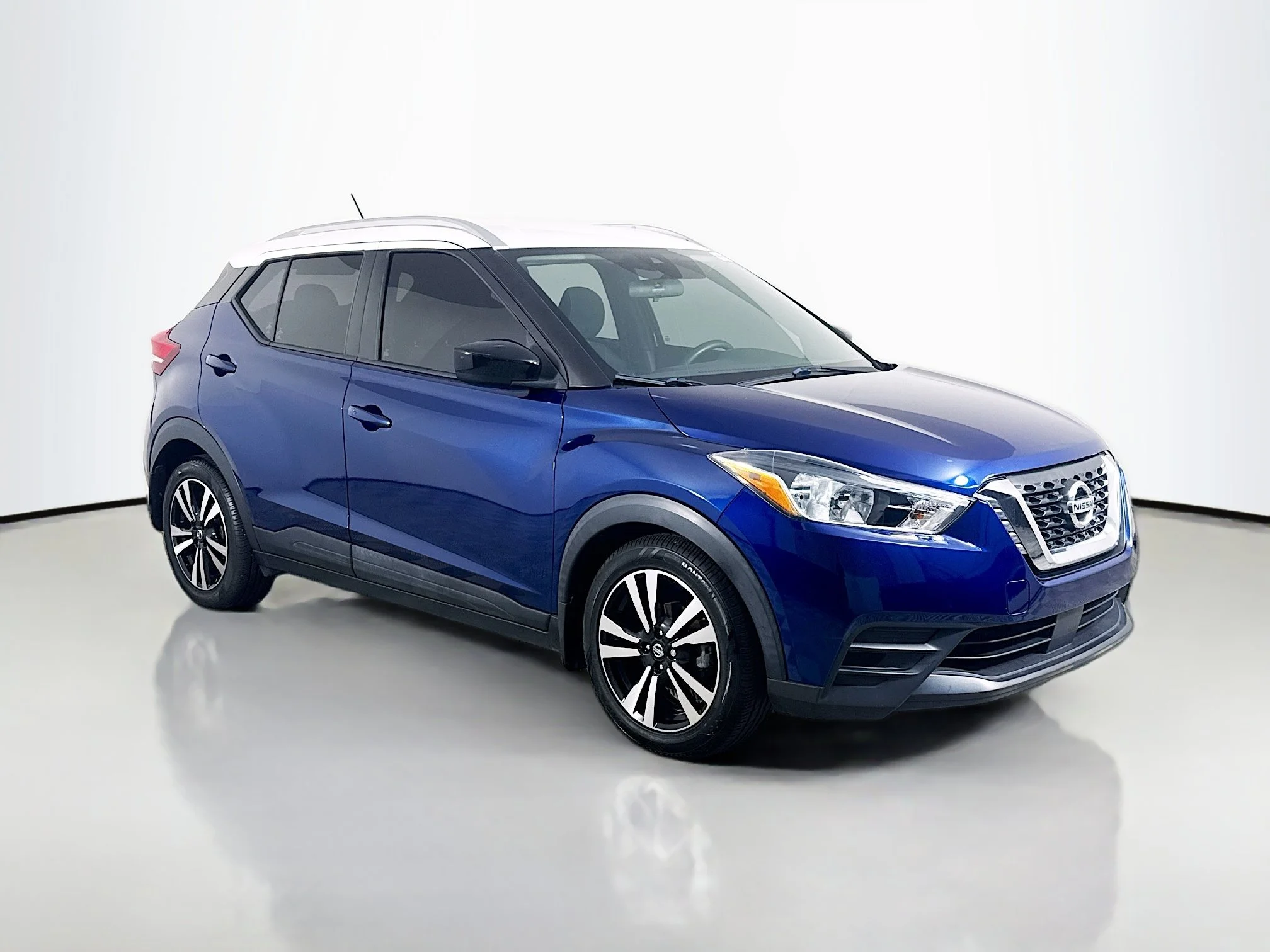 Used 2020 Deep Blue Pearl/Fresh Powder Nissan SV image 1