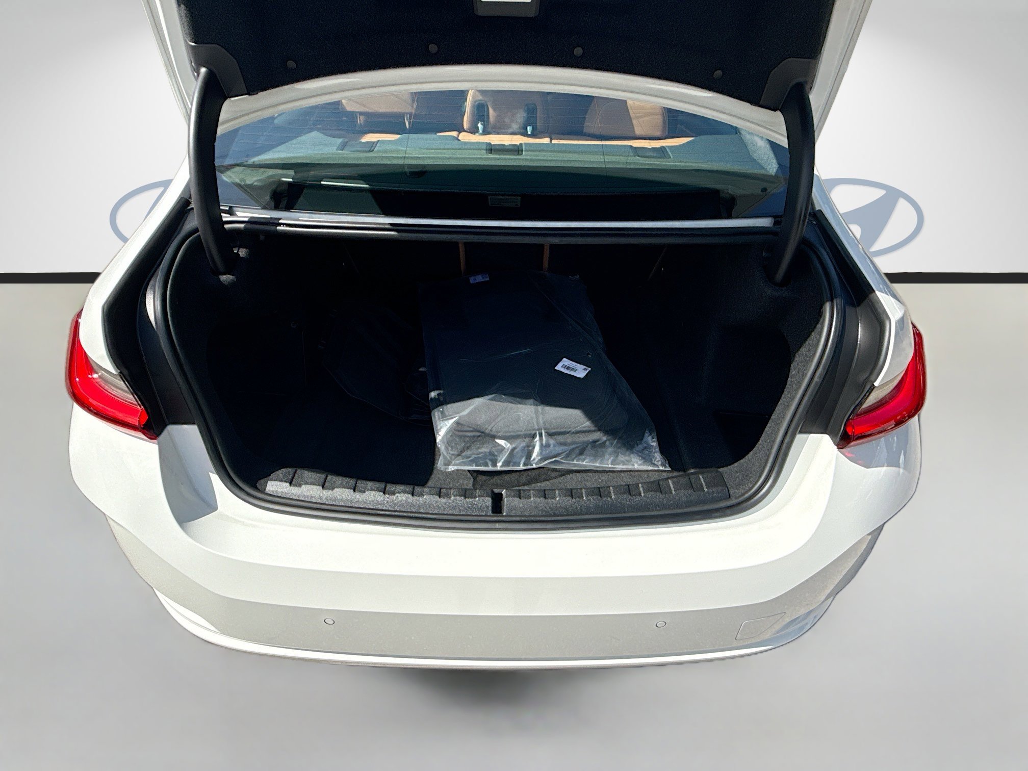 Used 2024 Alpine White BMW 330i xDrive image 23