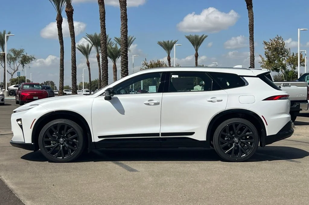 New 2026 Oxygen White Toyota Limited image 7