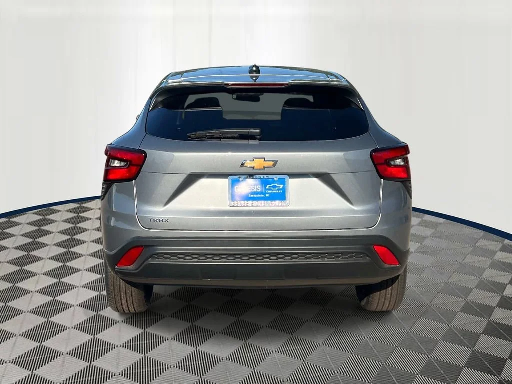 2026 Chevrolet Trax LS - Photo 7