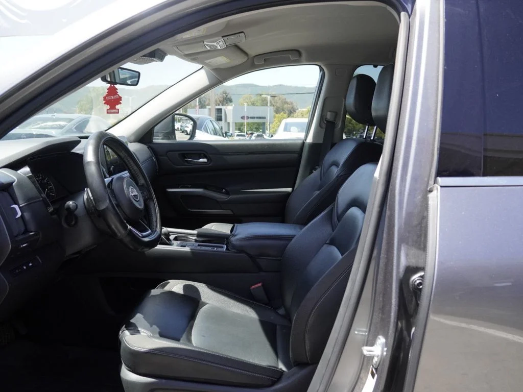 Used 2024 Gray Nissan SL image 15