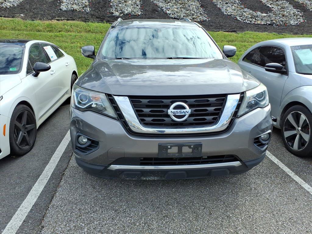 Used 2017 Gray Nissan SV image 4
