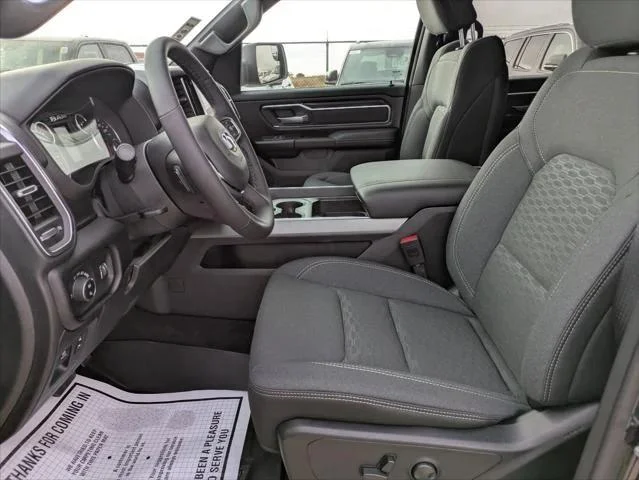 New 2026 Diamond Black Crystal Pearl-Coat Exterior Paint RAM LONE STAR image 10