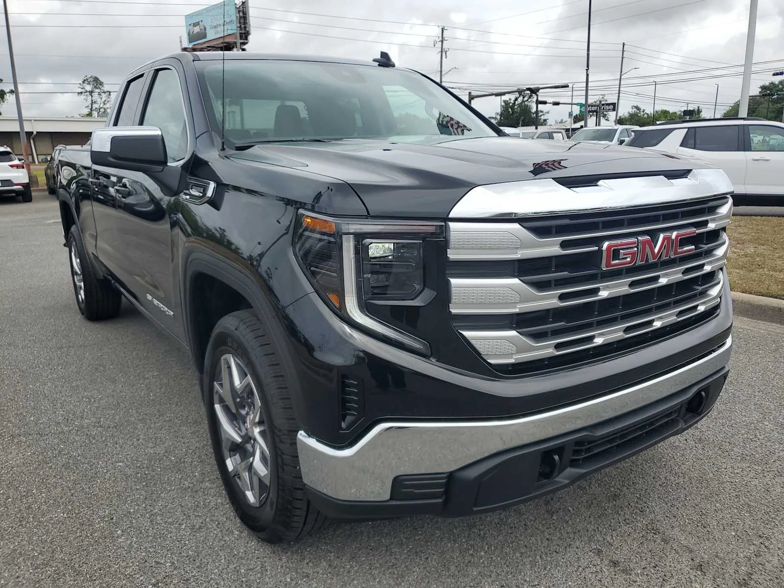 New 2026 Onyx Black GMC SLE image 8