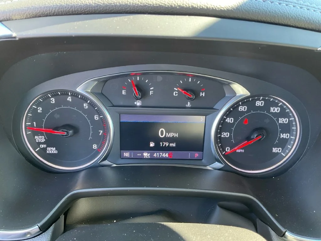 Used 2023 BLUE GLOW METALLIC Chevrolet LT image 13