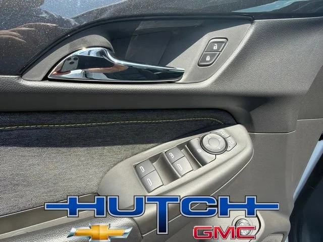 New 2026 Iridescent Pearl Tricoat Chevrolet ACTIV image 22