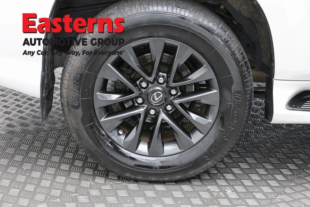 Used 2020 White Lexus 460 image 35