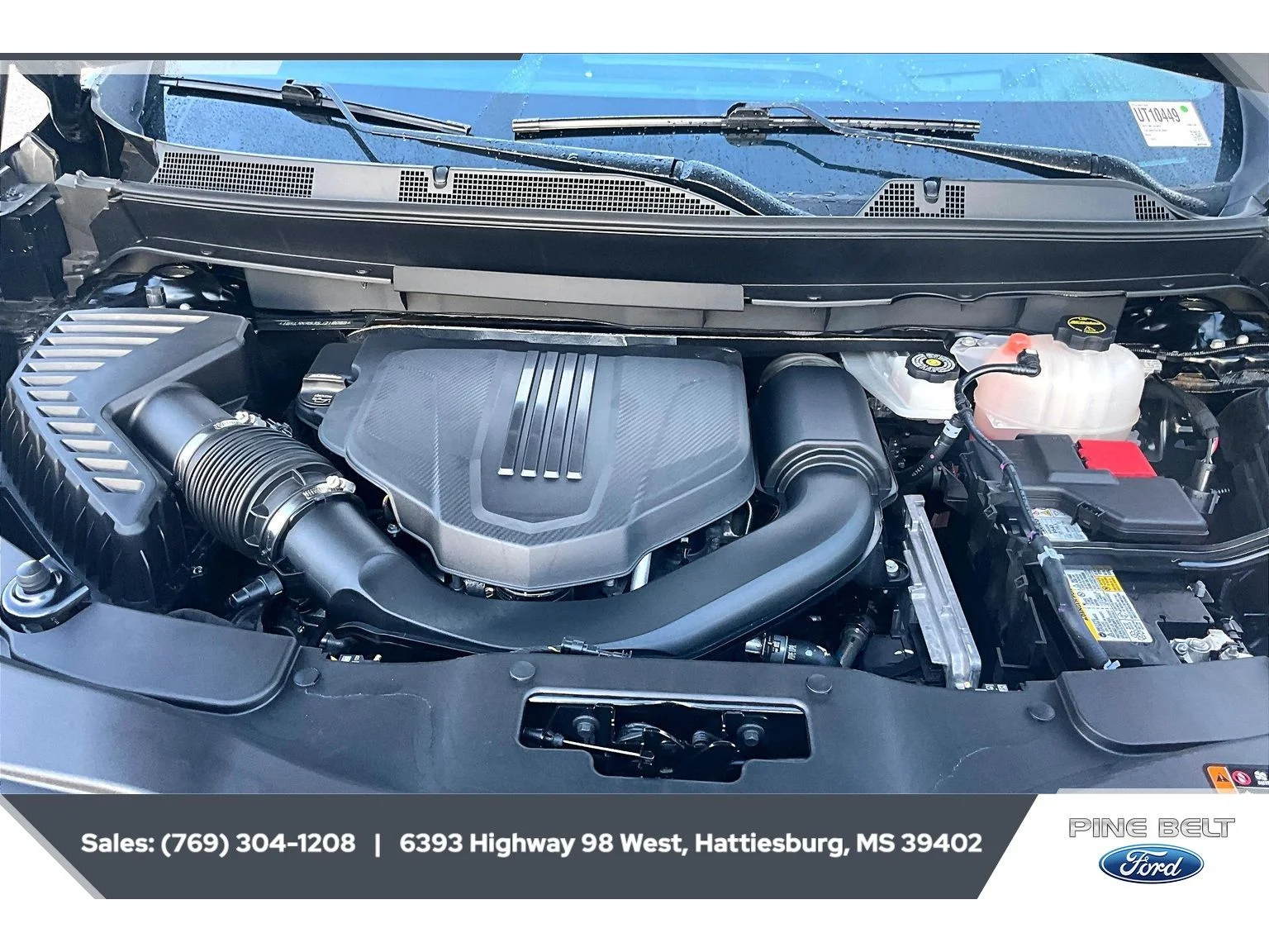 Used 2025 Ebony Twilight Metallic GMC FWD Elevation image 8