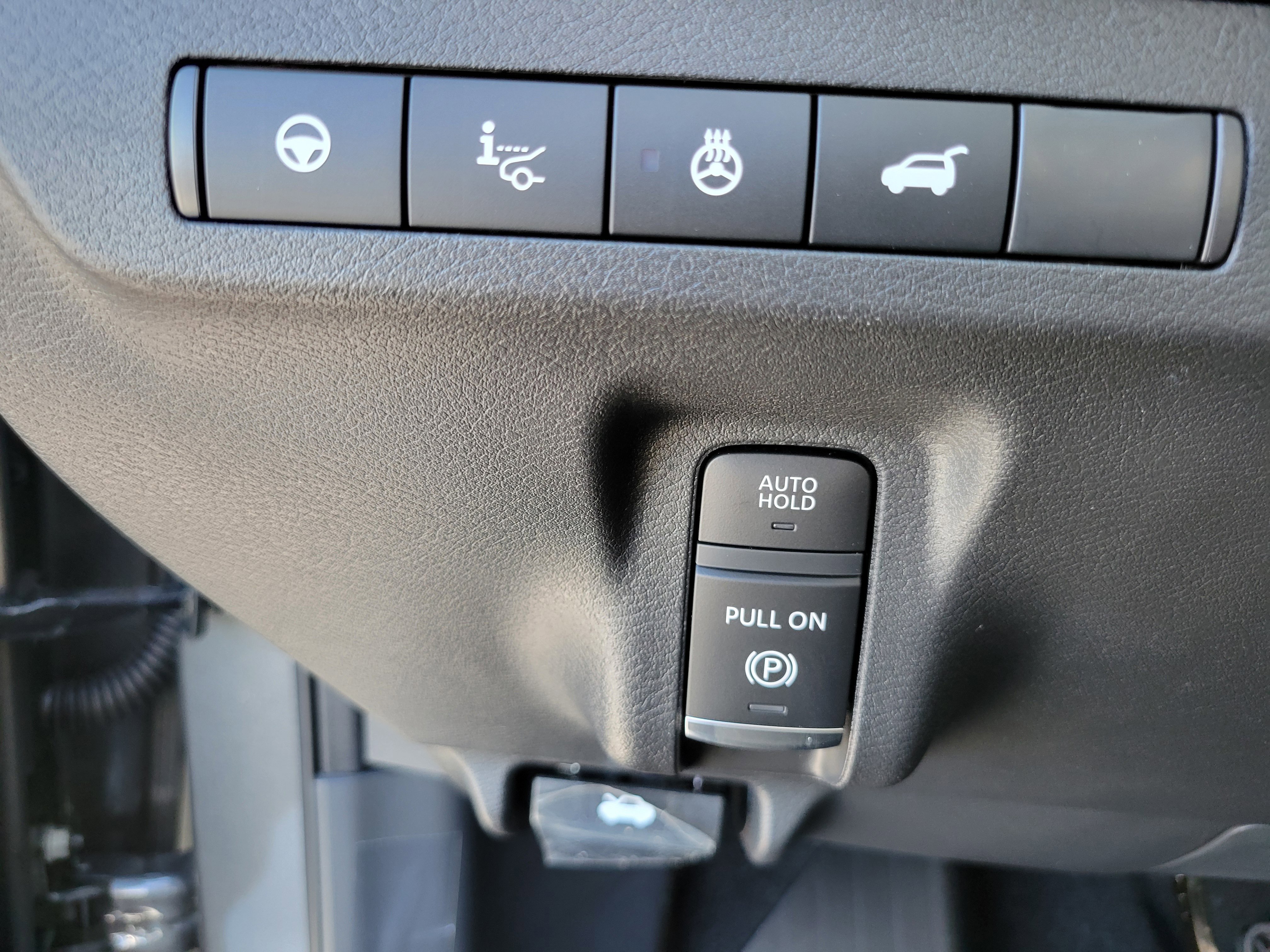 New 2026 Champagne Silver Metallic Nissan Platinum image 33