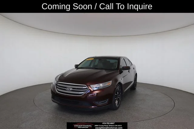 Used 2018 Red Ford SEL image 12
