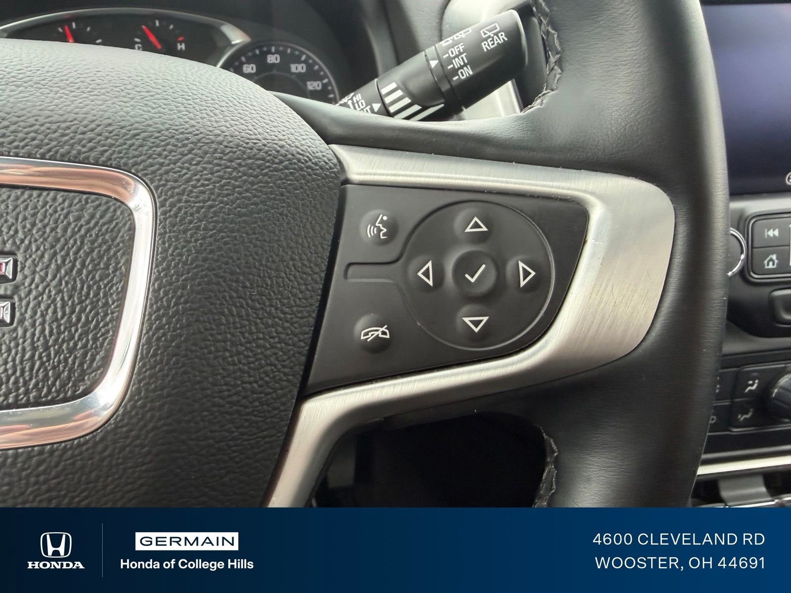 Used 2024 Summit White GMC SLT image 20