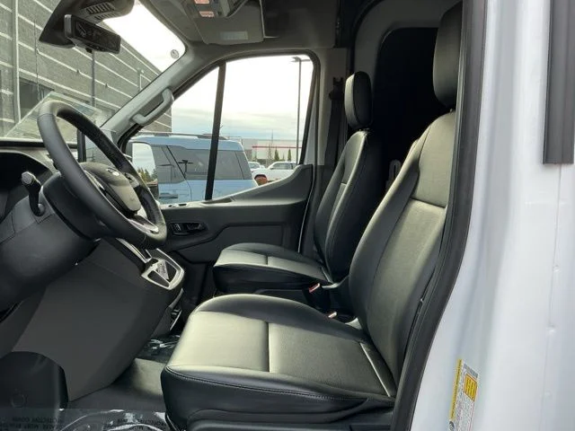 New 2026 Oxford White Ford Base image 16