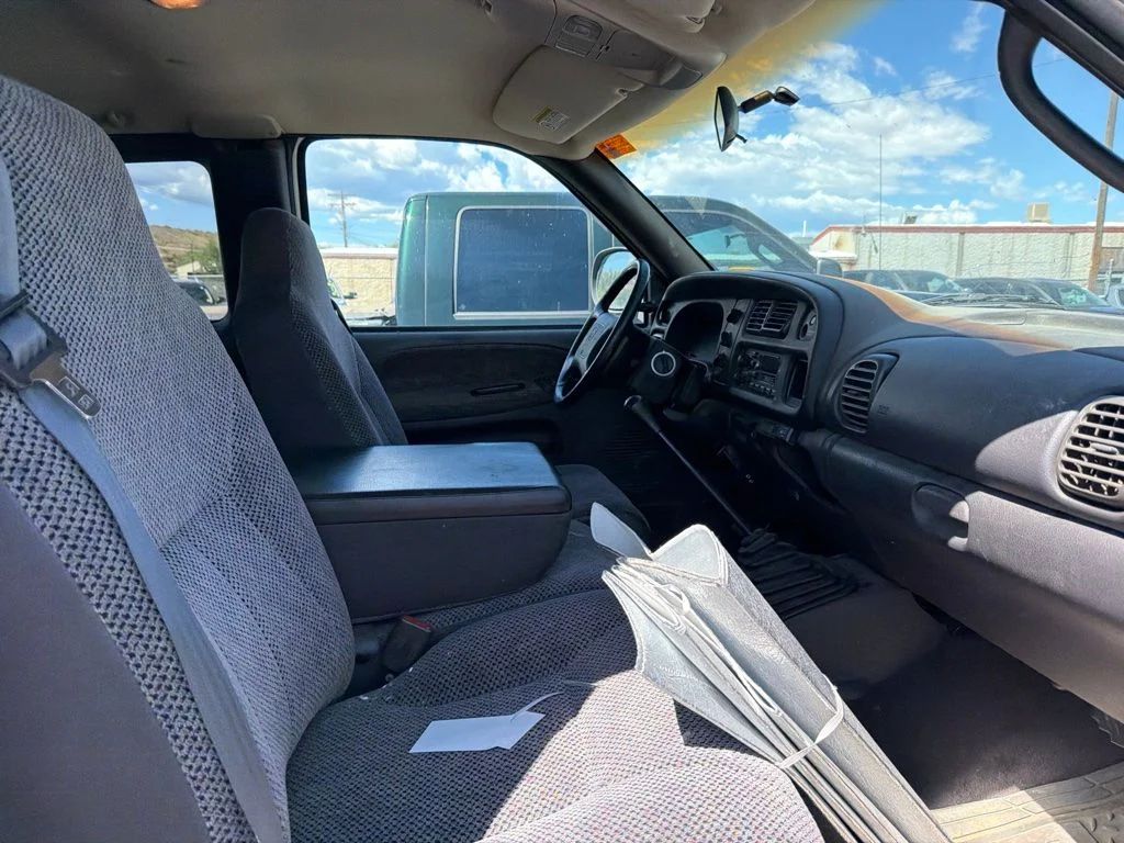 Used 1999 Bright White Clear Coat Dodge SPORT image 14