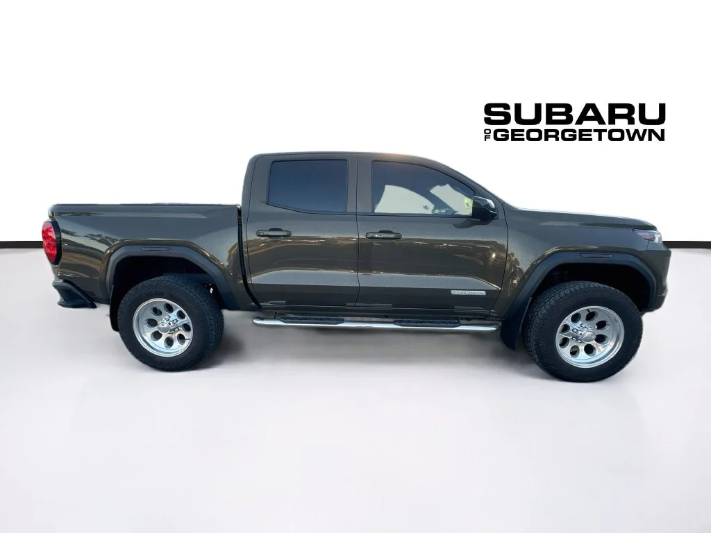 Used 2025 Brown GMC Elevation image 9
