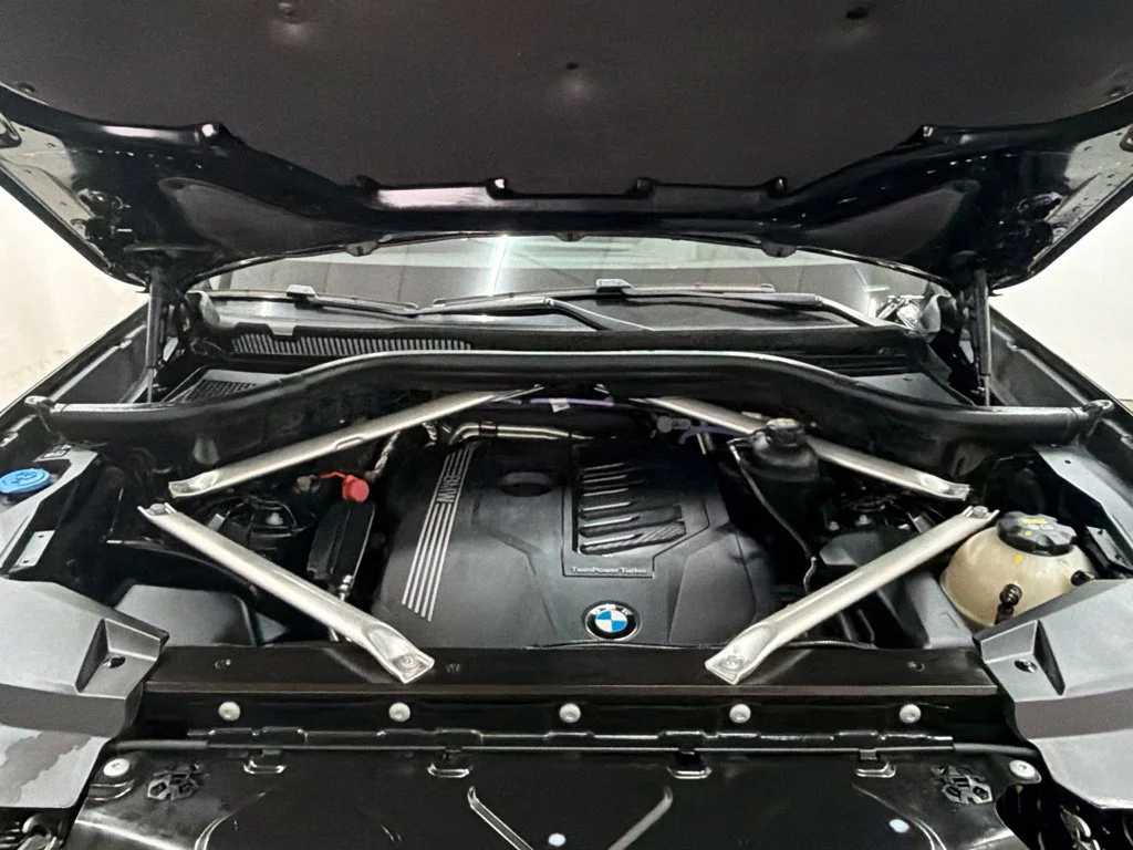 Used 2021 Black BMW sDrive40i image 31