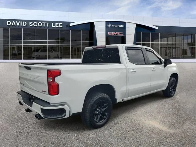 Used 2021 SUMMIT WHITE Chevrolet RST image 4
