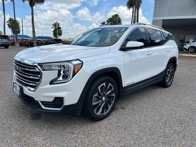 Used 2023 White Frost Tricoat GMC SLT image 3